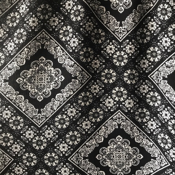 Patterned Maxi Dress - Picture 2 of 2